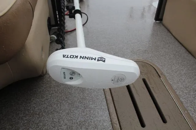 Slide: The Image of Minn Kota trolling motor on 2022 Veranda VF25F2 boat deck. - 19