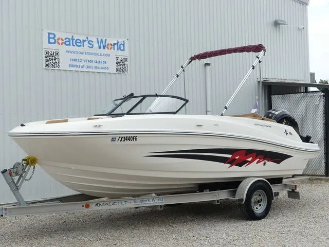 The Image of Bayliner VR5 Bowrider OB 2019 - 1