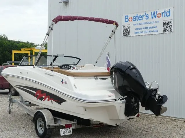 Slide: The Image of Bayliner VR5 Bowrider OB 2019 - 7