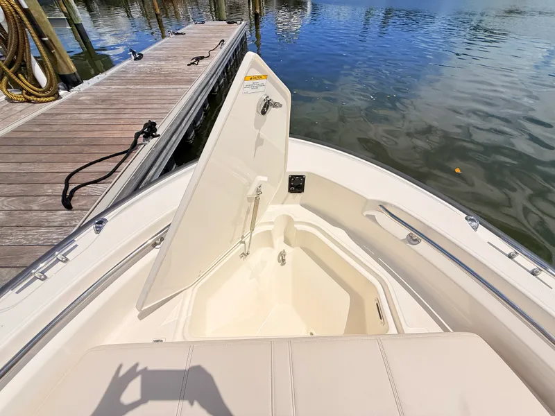 Slide: The Image of Boston Whaler 220 Dauntless 2027 - 44