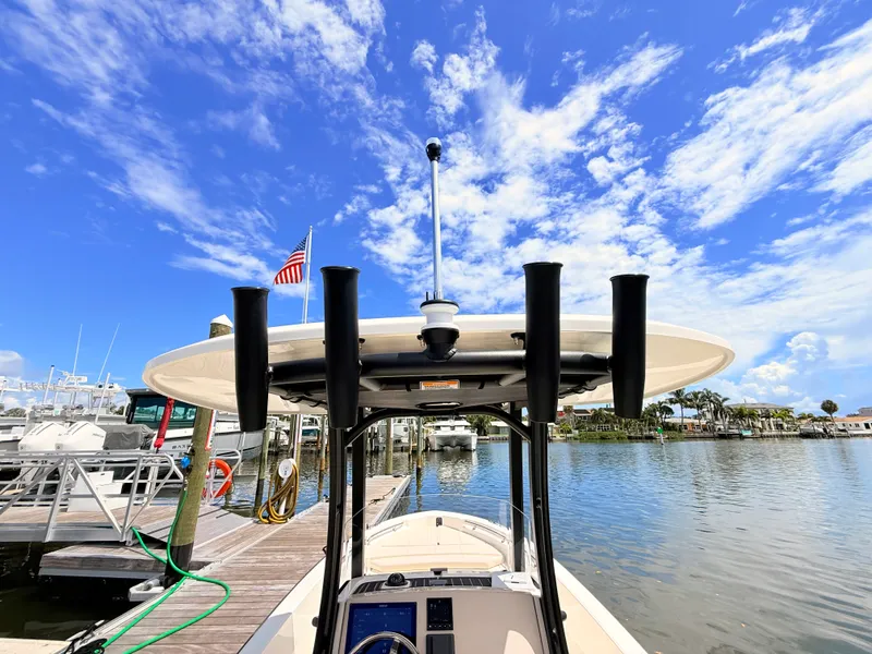 Slide: The Image of Boston Whaler 220 Dauntless 2027 - 26