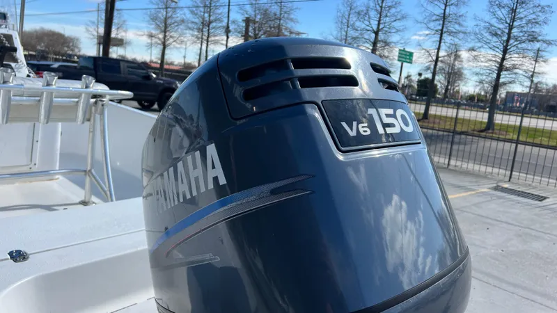 Slide: The Image of 2005 Sea Pro SV2100 CC with Yamaha V6 150 outboard motor. - 7