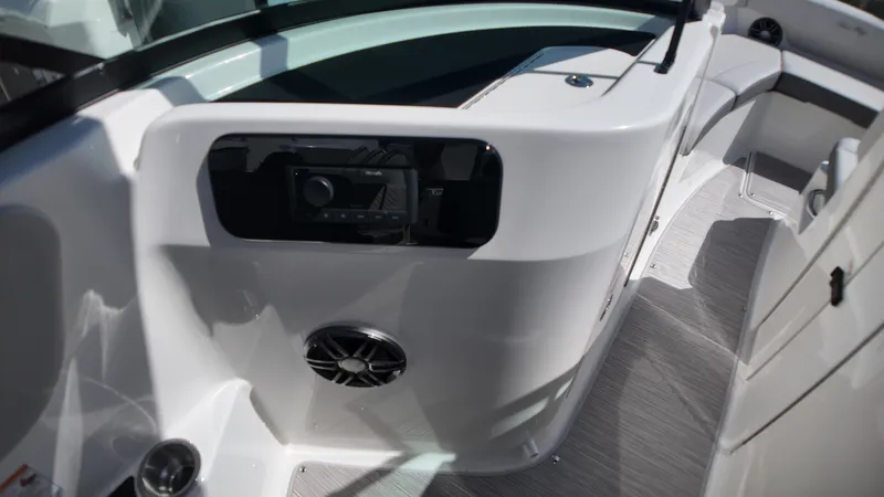 Slide: The Image of Sea Ray SDX 250 Outboard 2027 - 20