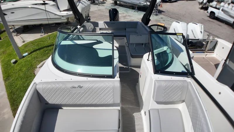 Slide: The Image of Sea Ray SDX 250 Outboard 2027 - 22