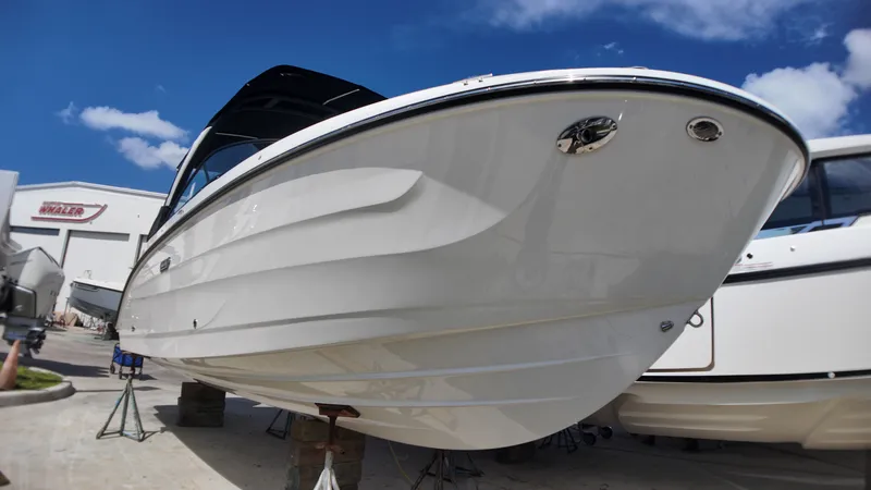 Slide: The Image of Sea Ray SDX 250 Outboard 2027 - 3