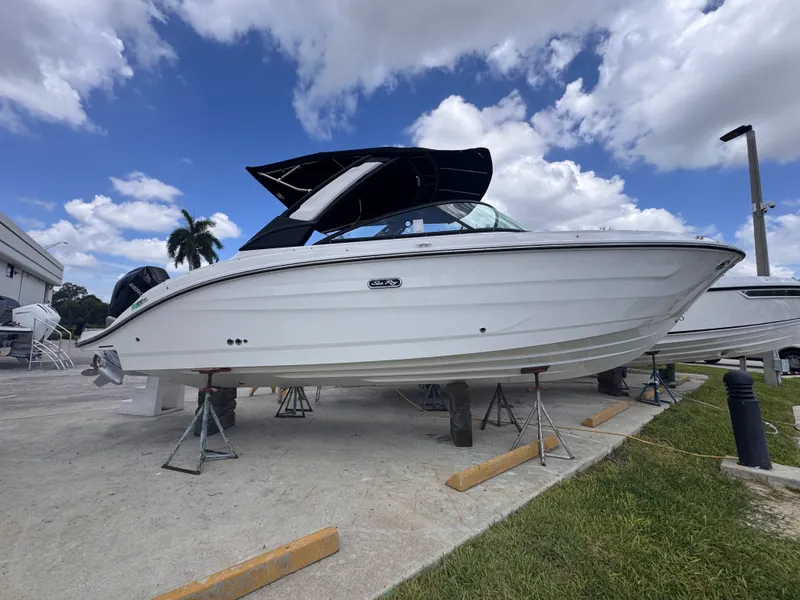 The Image of Sea Ray SDX 250 Outboard 2027 - 0