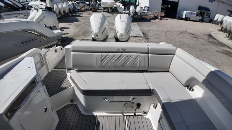 Slide: The Image of Sea Ray SDX 290 Outboard 2027 - 19