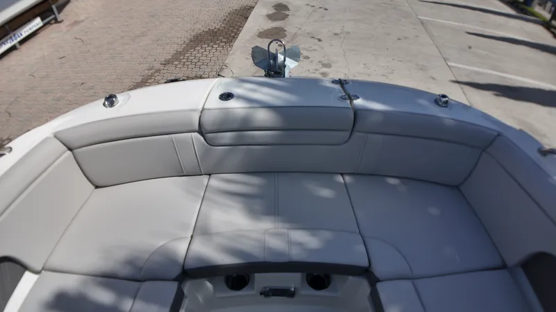Slide: The Image of Sea Ray SDX 290 Outboard 2027 - 33
