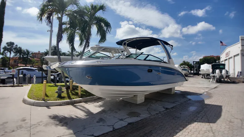 Slide: The Image of Sea Ray SDX 290 Outboard 2027 - 4