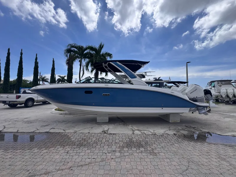 The Image of Sea Ray SDX 290 Outboard 2027 - 0