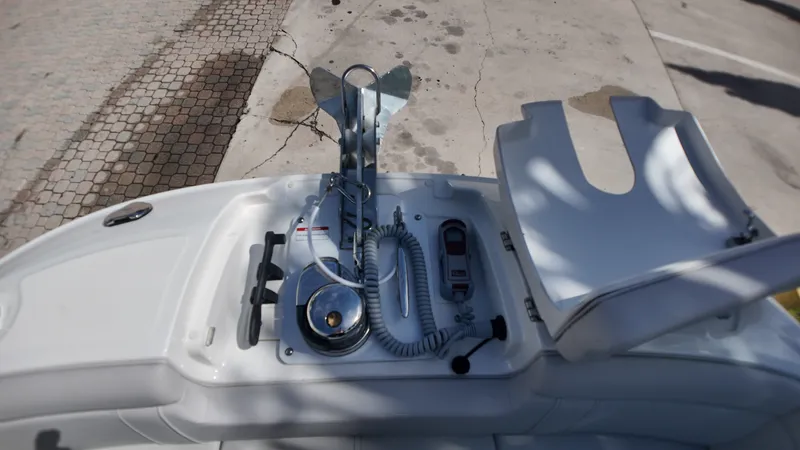 Slide: The Image of Sea Ray SDX 290 Outboard 2027 - 34