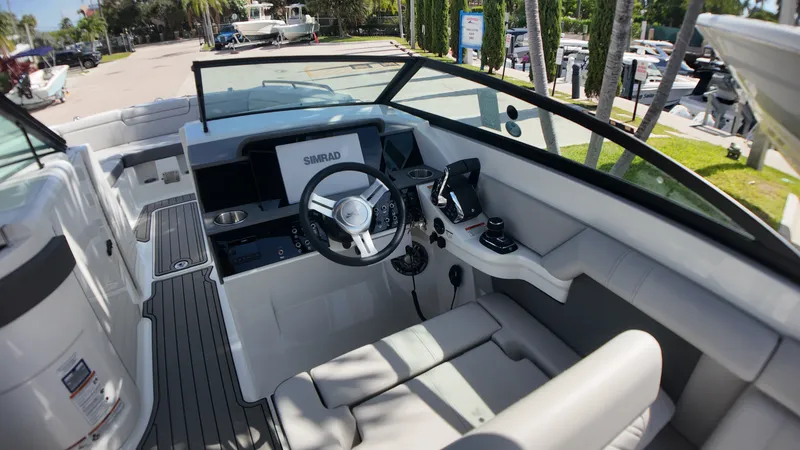 Slide: The Image of Sea Ray SDX 290 Outboard 2027 - 21