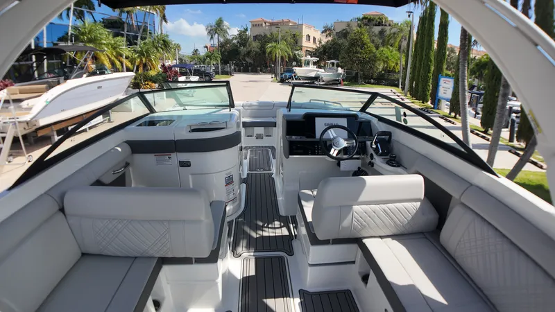 Slide: The Image of Sea Ray SDX 290 Outboard 2027 - 20