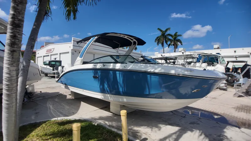 Slide: The Image of Sea Ray SDX 290 Outboard 2027 - 6