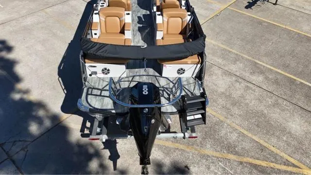 Slide: The Image of Crest Caribbean LX 230 SLRC CP3 2024 - 8