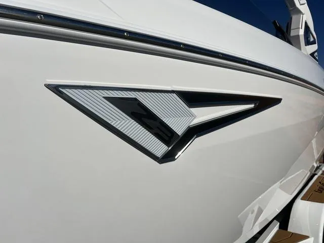 Slide: The Image of Tigé Z3 2024 - 6