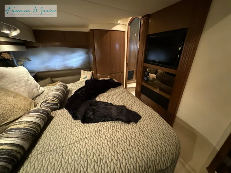 Slide: The Image of Cruisers Yachts 540 Sports Coupe 2014 - 152