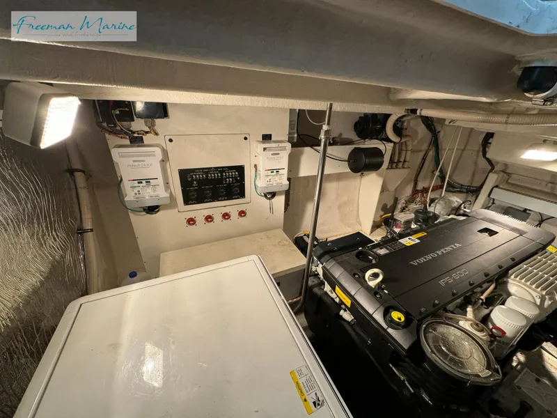 Slide: The Image of Cruisers Yachts 540 Sports Coupe 2014 - 88