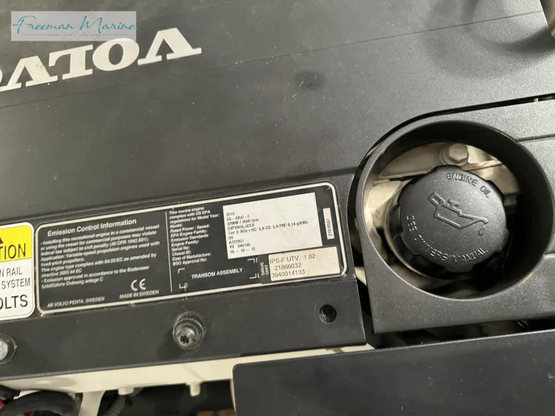 Slide: The Image of Cruisers Yachts 540 Sports Coupe 2014 - 95