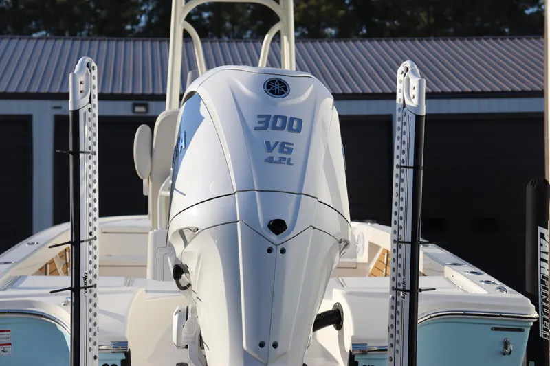 Slide: The Image of 2024 Pathfinder 2500 Hybrid boat with Yamaha 300 V6 engine. - 5
