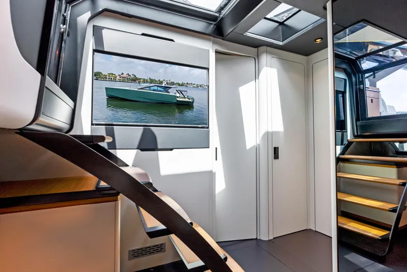 Slide: The Image of Wally WALLYPOWER58X 2024 - 21