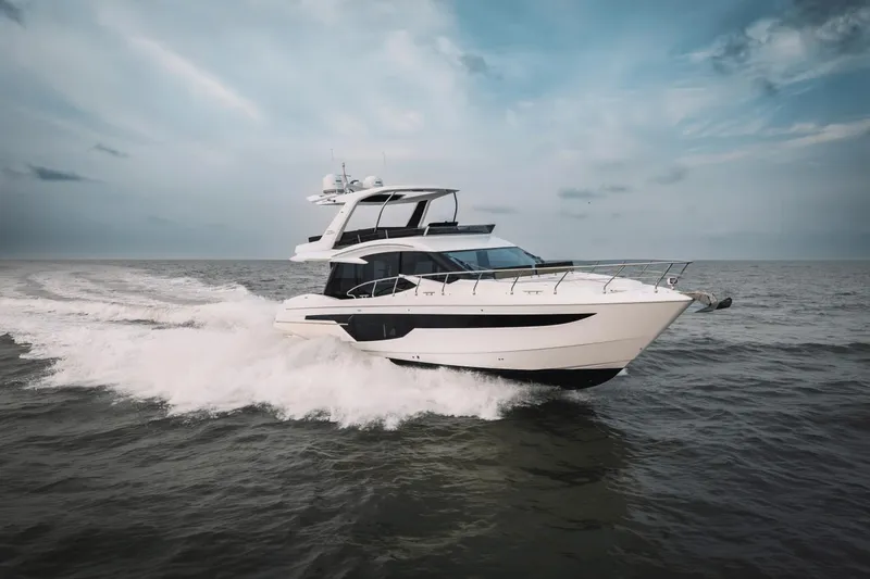 Slide: The Image of Galeon 500 Fly 2021 - 61