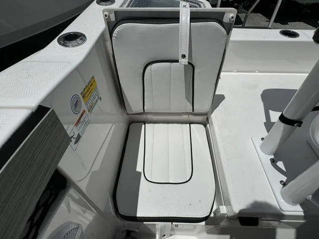 Slide: The Image of Yamaha 220 FSH Sport 2024 - 13