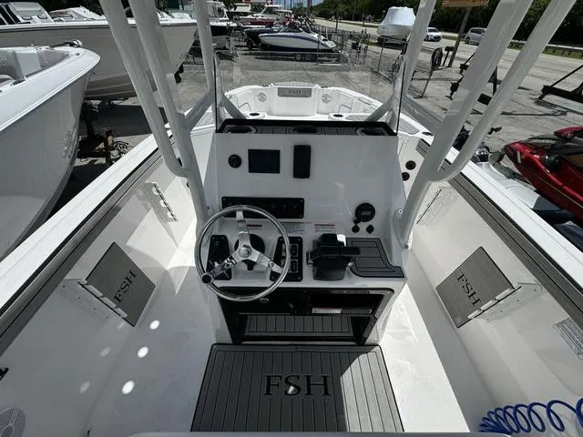 Slide: The Image of Yamaha 220 FSH Sport 2024 - 5