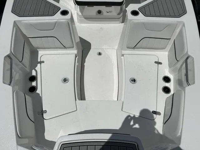 Slide: The Image of Yamaha 220 FSH Sport 2024 - 8