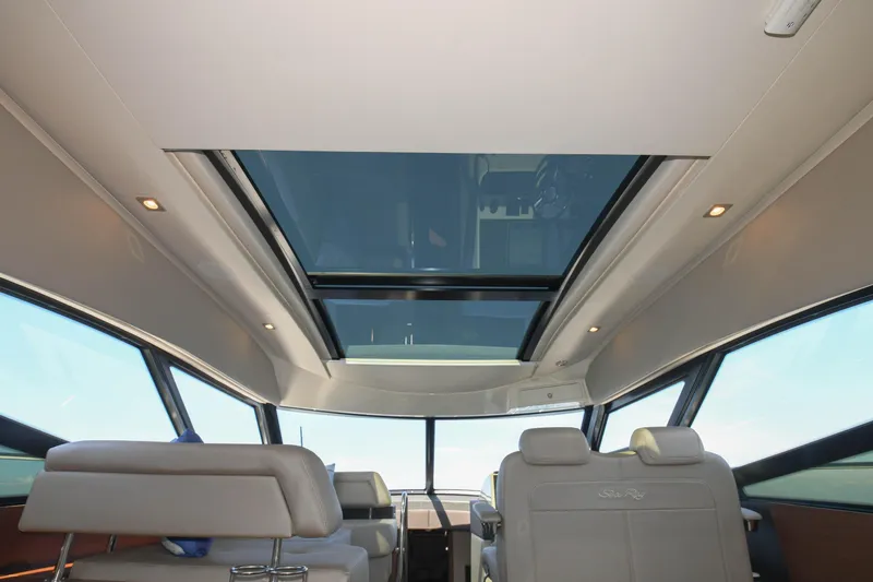 Slide: The Image of Sea Ray 470 Sundancer 2016 - 16