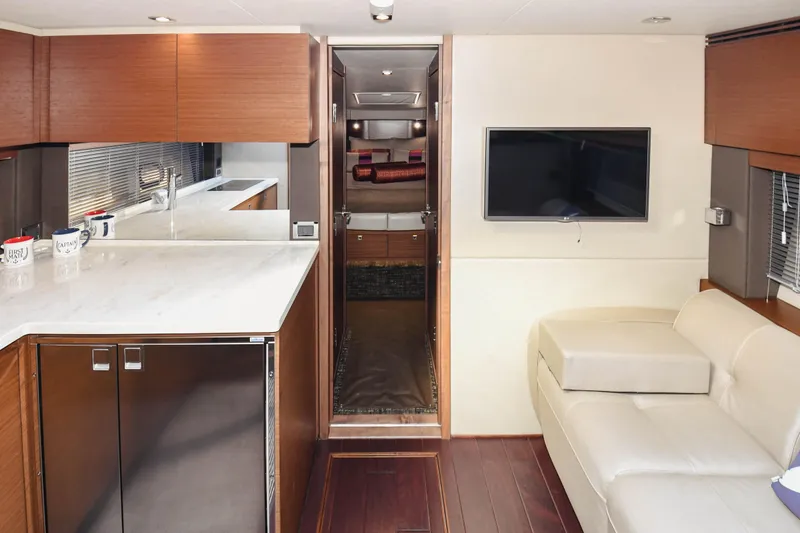 Slide: The Image of Sea Ray 470 Sundancer 2016 - 35