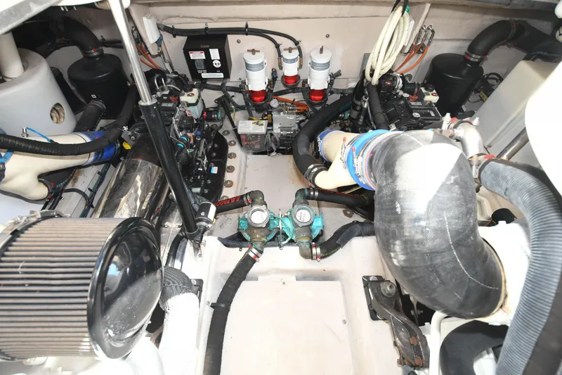 Slide: The Image of Sea Ray 470 Sundancer 2016 - 55
