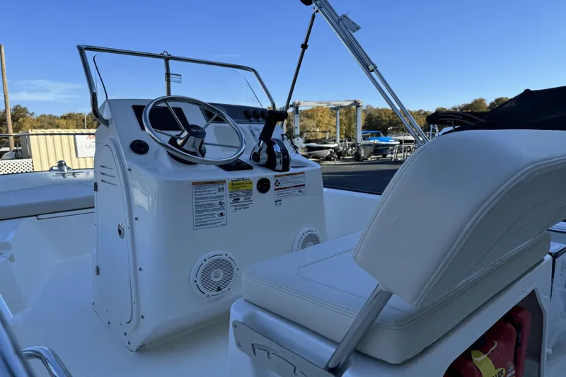 Slide: The Image of Boston Whaler 150 Montauk 2024 - 4