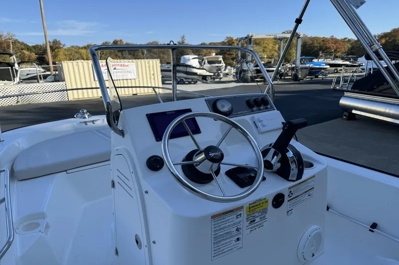 Slide: The Image of Boston Whaler 150 Montauk 2024 - 5