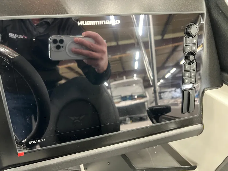 Slide: The Image of 2024 Vexus DVX 20S boat with Humminbird SOLIX 12 fish finder. - 21