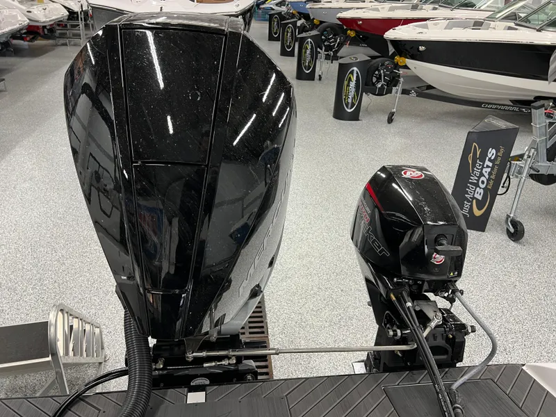 Slide: The Image of 2024 Vexus DVX 20S boat engines in showroom. - 45