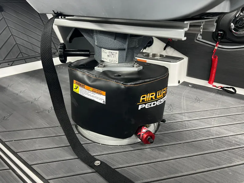 Slide: The Image of 2024 Vexus DVX 20S boat with Air Wave pedestal seat base. - 49