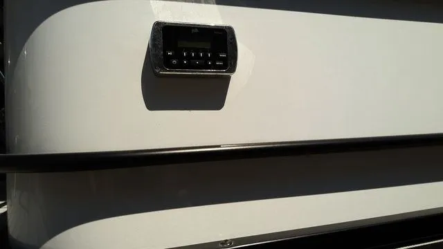 Slide: The Image of SunCatcher Elite 324SS 2023 - 4