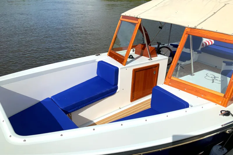 Slide: The Image of 22 Devlin - Bow - 6