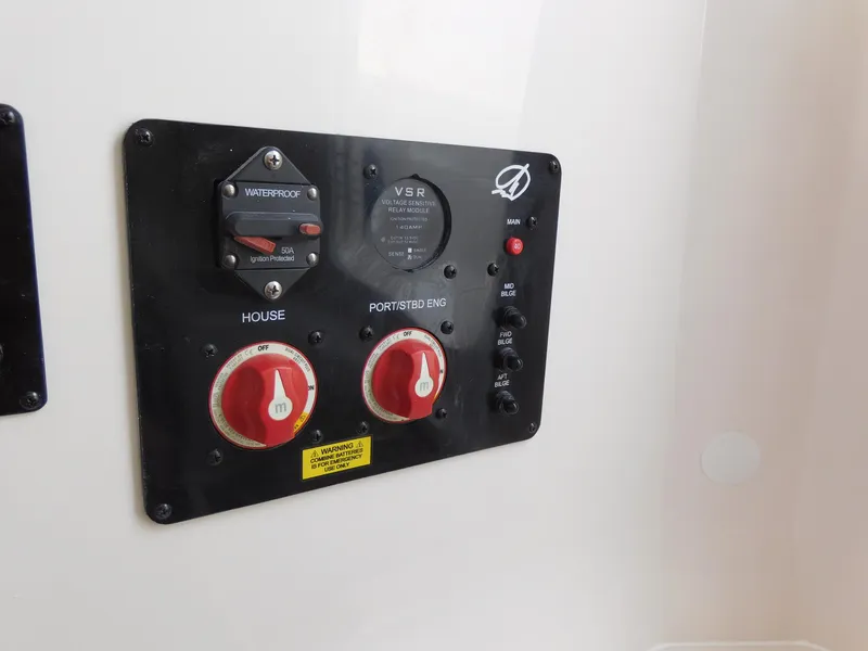 Slide: The Image of Sailfish 312 CC 2024 - 60