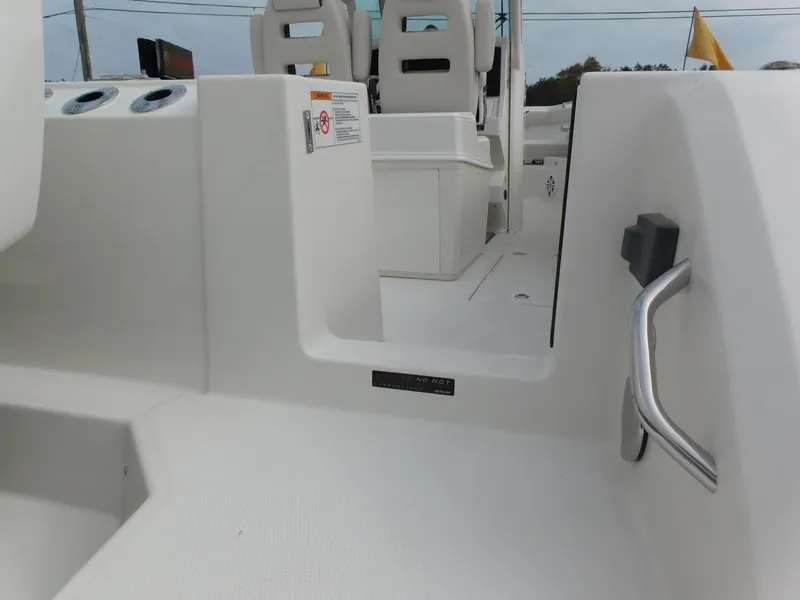 Slide: The Image of Sailfish 312 CC 2024 - 63