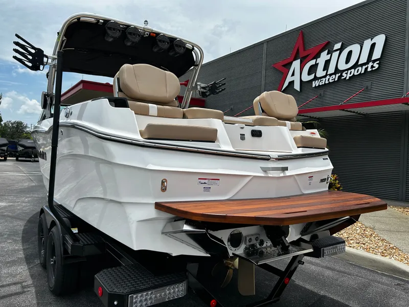 Slide: The Image of MasterCraft XT24 2023 - 6