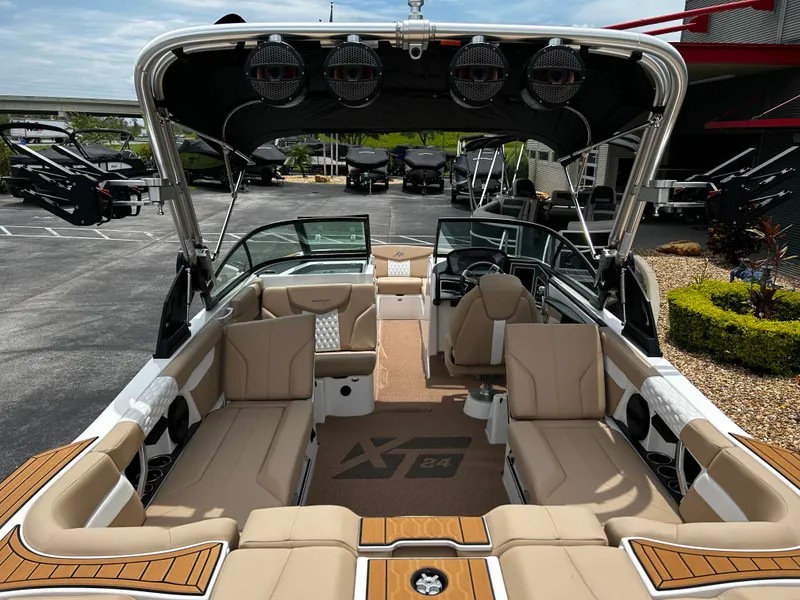 Slide: The Image of MasterCraft XT24 2023 - 7