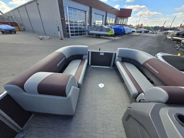 Slide: The Image of Bennington 20 SSB - Swingback - Pontoon 2024 - 7