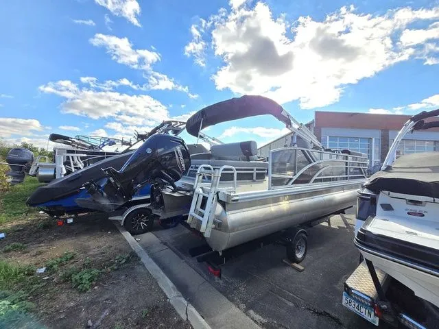 Slide: The Image of Bennington 20 SSB - Swingback - Pontoon 2024 - 3