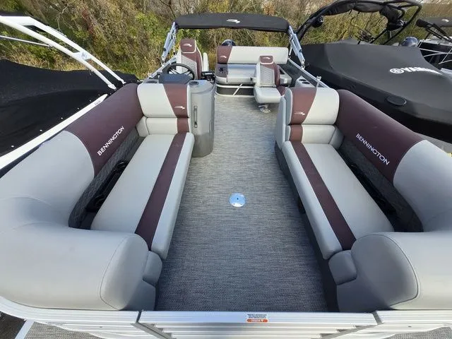 Slide: The Image of Bennington 20 SSB - Swingback - Pontoon 2024 - 5