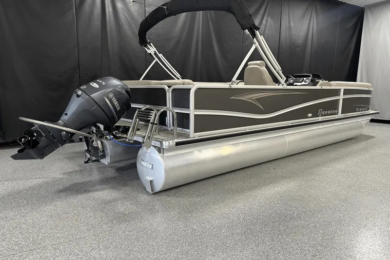Slide: The Image of Premier 230 Sunsation 2022 - 1