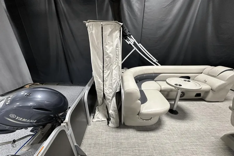 Slide: The Image of Premier 230 Sunsation 2022 - 6