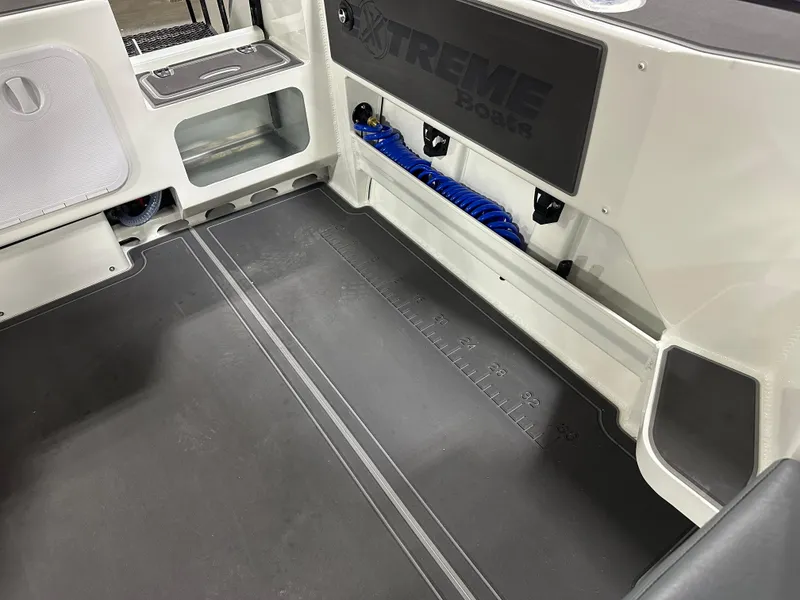 Slide: The Image of Side Gunnels and Wash Downs  - 14