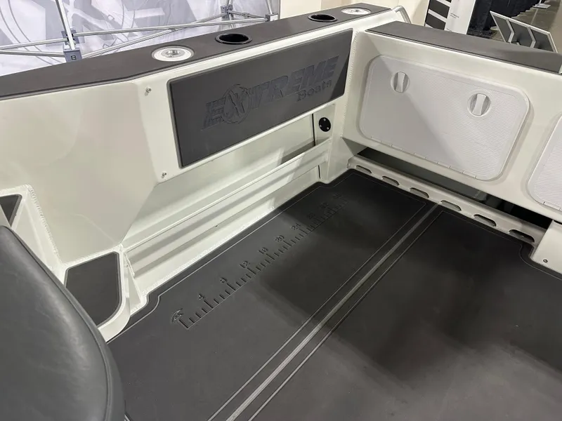 Slide: The Image of Starboard Side Gunnel  - 15